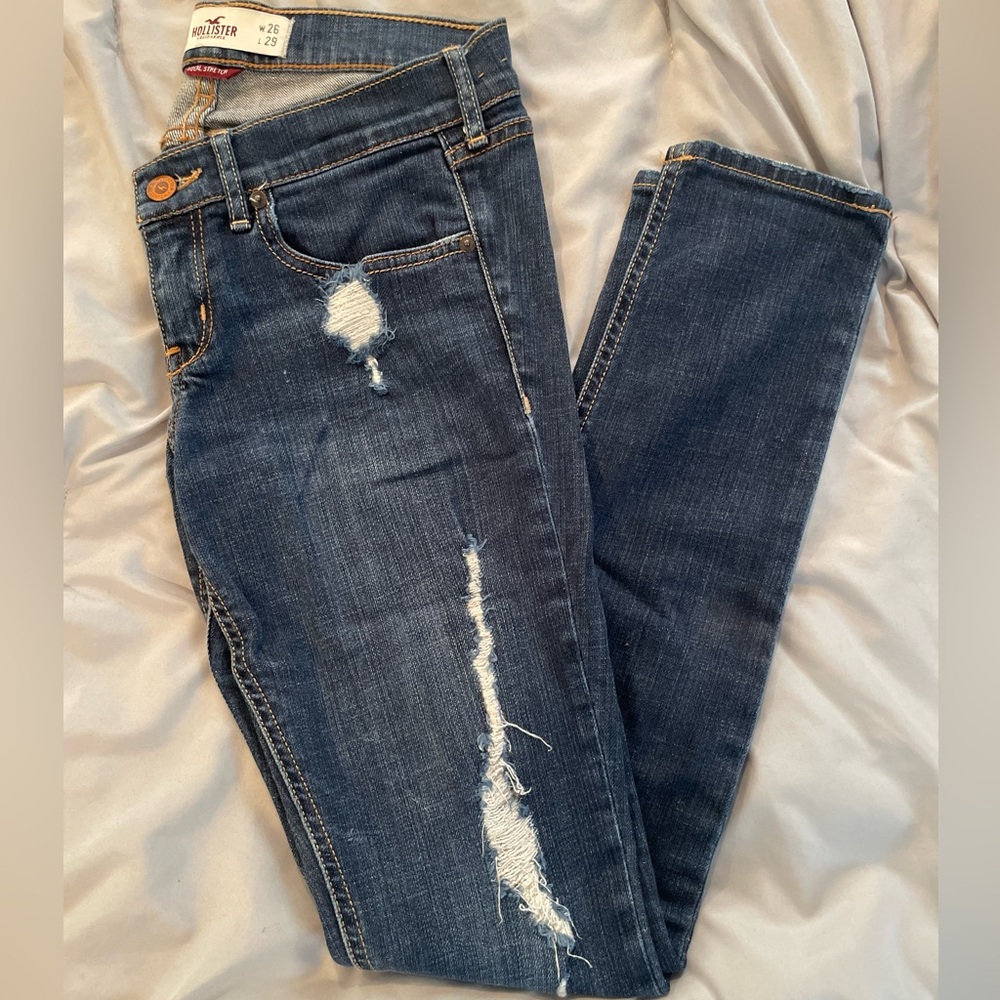 Hollister distressed skinny jeans